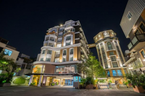 Гостиница Beyond Suite  Бангкок